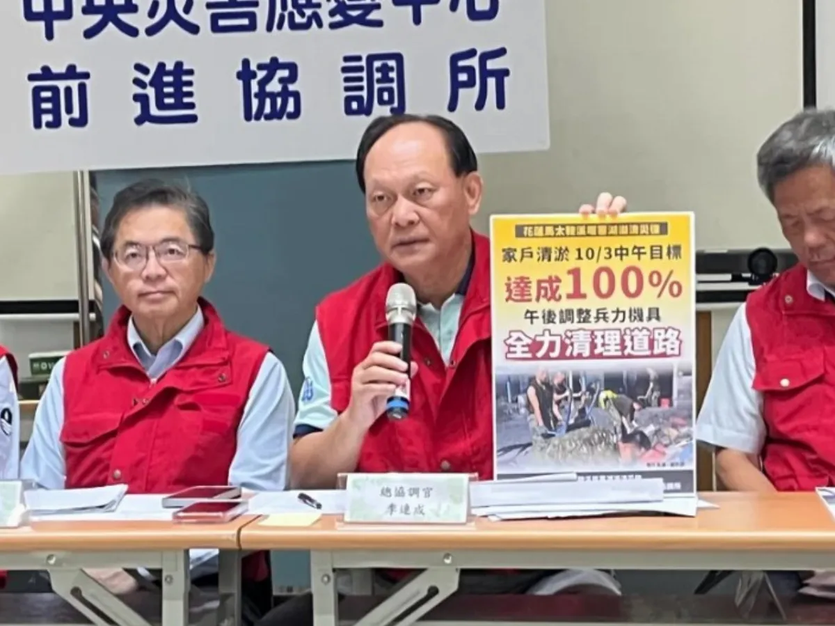 光復鄉中午以前家戶清淤完成  鏟子超人齊歡呼